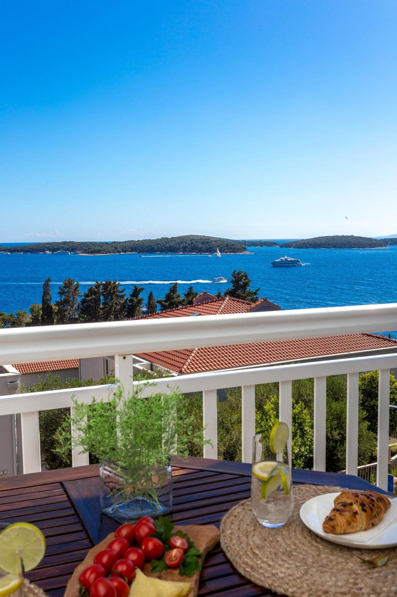 Tia Hvar Top View Apartment Hvar Town Exteriör bild